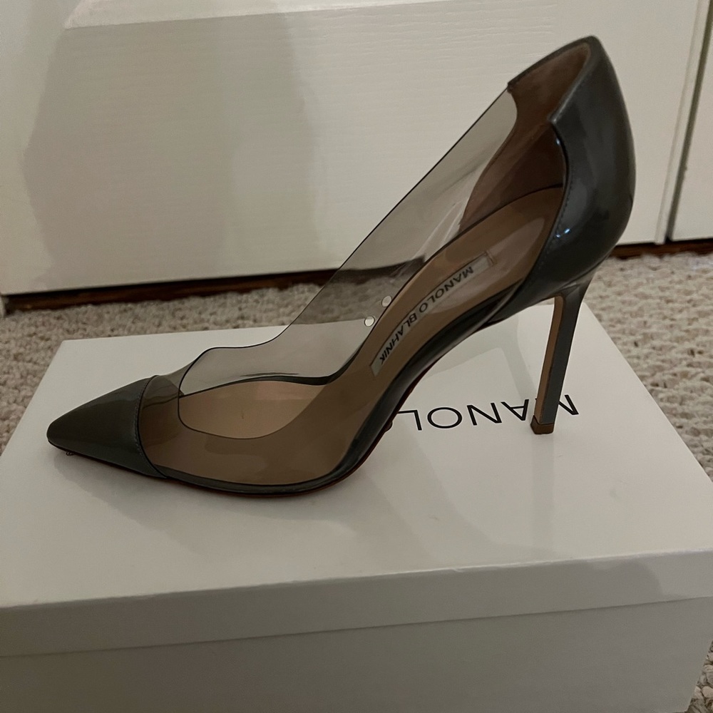Manolo Blahnik Pacha PVC Cap-Toe Pump In Patent Silver - Picture 12 of 14